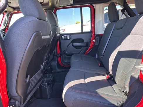 Used 2024 Jeep Wrangler Unlimited Rubicon image 10