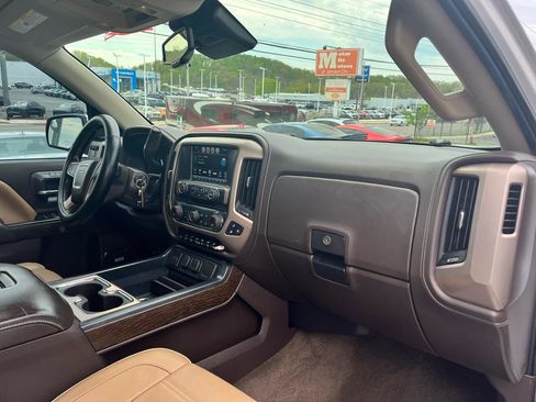 Used 2017 GMC Sierra 1500 Denali AWD/4WD image 19