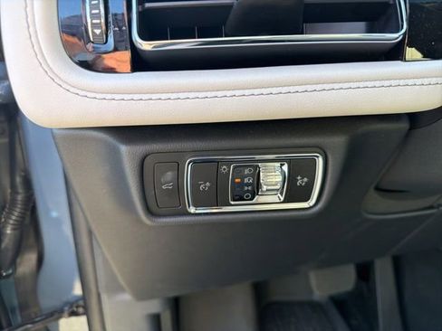 Used 2025 Lincoln Aviator Reserve w/ Illumination Package RWD image 17