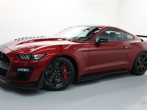 Used 2020 Ford Mustang Shelby GT500 w/ Carbon Fiber Track Pack RWD image 1