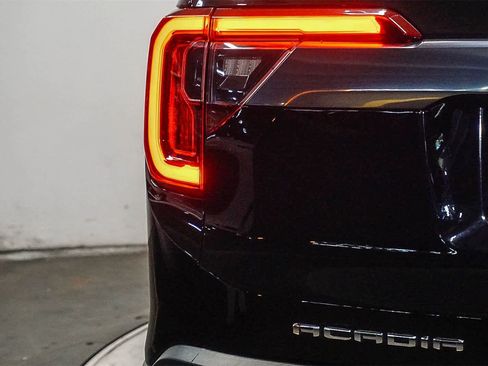 Used 2020 GMC Acadia AT4 image 11