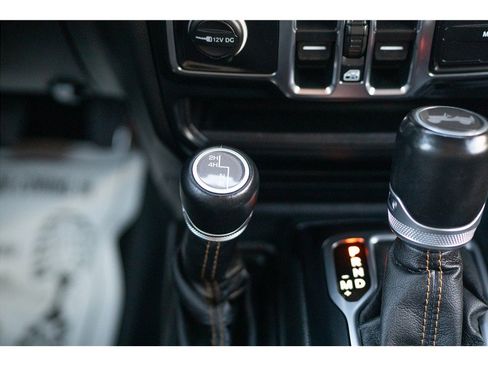 Used 2021 Jeep Wrangler Unlimited Sahara AWD/4WD image 16