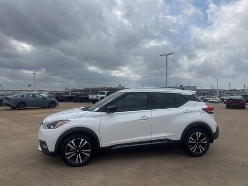 Certified 2020 Nissan Kicks SR w/ SR Premium Package image 8