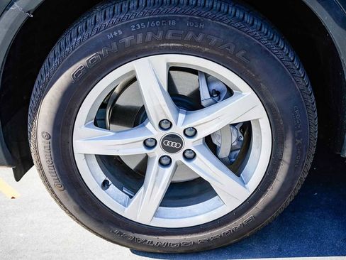 Used 2022 Audi Q5 Premium image 10