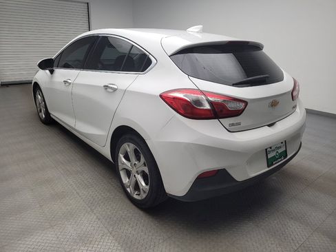Used 2018 Chevrolet Cruze Premier FWD image 5