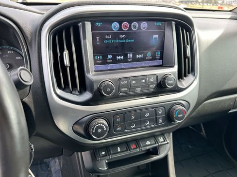 Used 2017 Chevrolet Colorado LT w/ Midnight Edition image 16