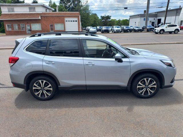Used 2023 Subaru Forester Limited AWD/4WD image 4