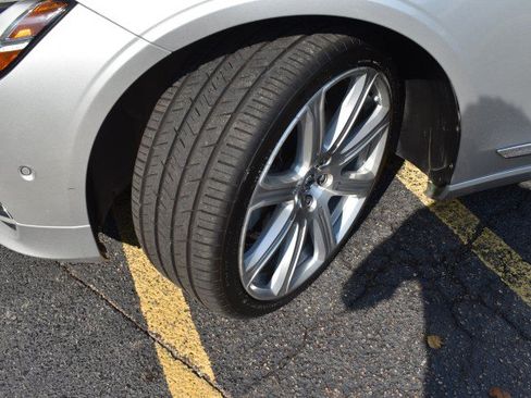 Used 2018 Volvo S90 T6 Inscription w/ Convenience Package AWD/4WD image 46