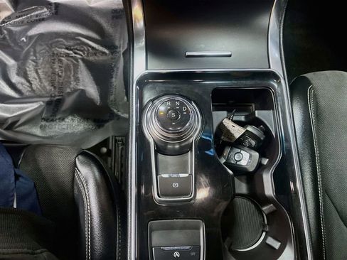 Used 2019 Ford Edge ST w/ Cold Weather Package AWD/4WD image 16