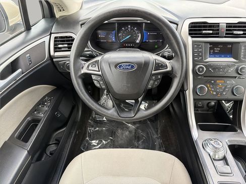 Used 2017 Ford Fusion S FWD image 13