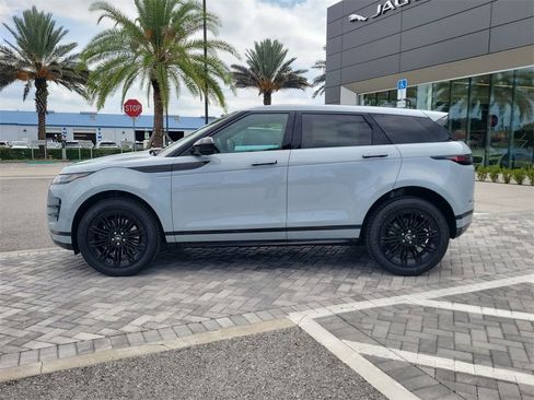 New 2026 Land Rover Range Rover Evoque Dynamic SE image 2