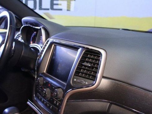 Used 2016 Jeep Grand Cherokee Limited image 12