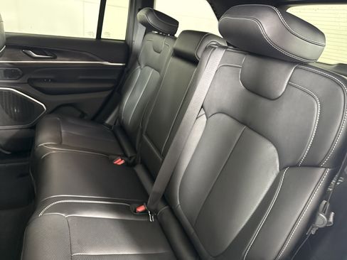 New 2026 Jeep Grand Cherokee Limited Reserve image 13