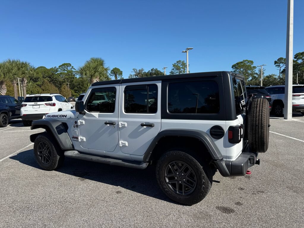 Used 2021 Jeep Wrangler Unlimited Rubicon AWD/4WD image 5