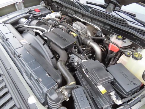 Used 2021 Chevrolet Silverado 2500 LTZ w/ LTZ Plus Package AWD/4WD image 16