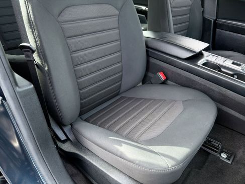Used 2020 Ford Fusion SE FWD image 22