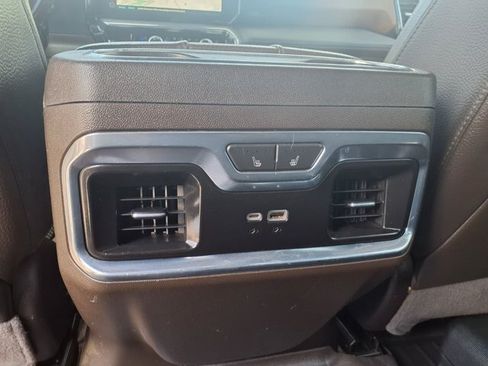 Used 2024 GMC Sierra 3500 Denali w/ Technology Package AWD/4WD image 19