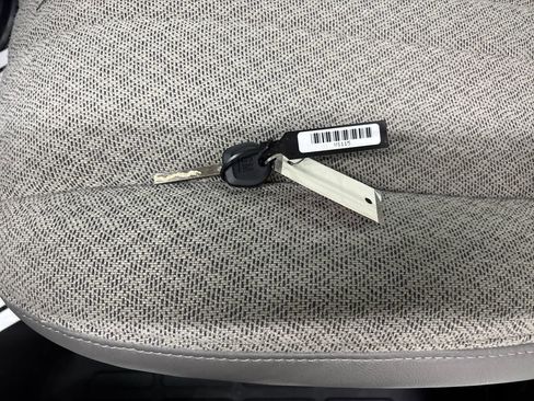 New 2024 Chevrolet Express 3500 Extended image 29