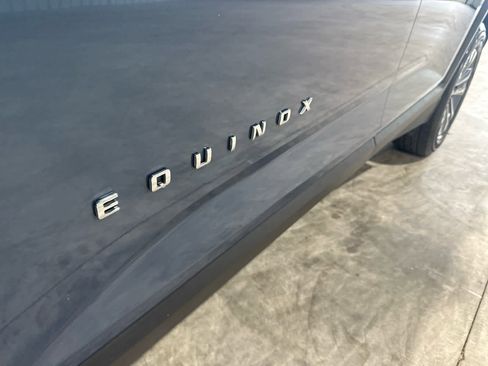 Used 2025 Chevrolet Equinox LT FWD image 9