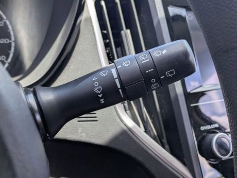 Used 2018 Subaru Impreza 2.0i AWD/4WD image 13