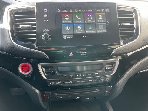 Certified 2022 Honda Pilot Touring image 18