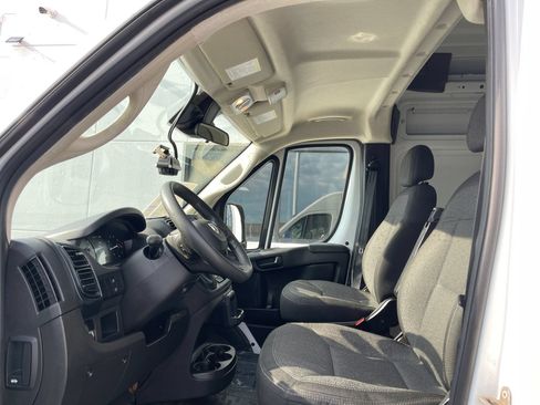 Used 2023 RAM ProMaster 2500 FWD image 9