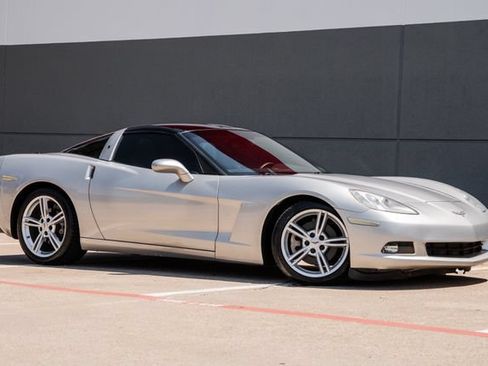 Used 2008 Chevrolet Corvette Coupe w/ Preferred Equipment Group RWD image 43
