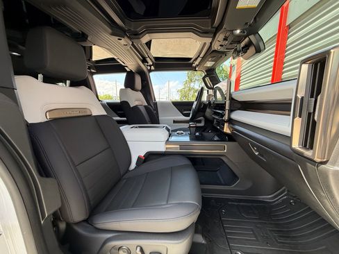 Used 2025 GMC Hummer EV 3X AWD/4WD image 30