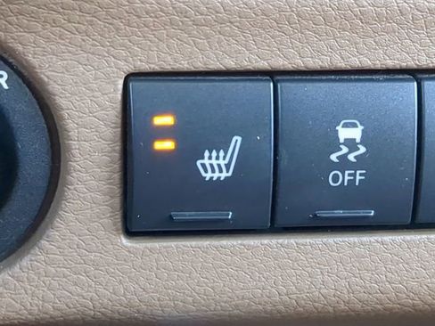 Used 2016 Jeep Wrangler Unlimited Sahara w/ Connectivity Group AWD/4WD image 21