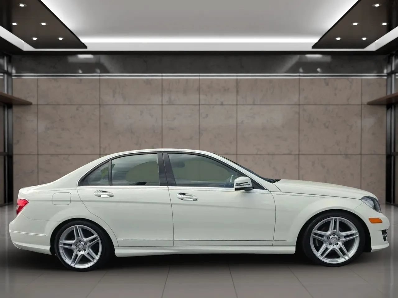 Used 2012 Mercedes-Benz C 300 4MATIC Sedan image 5