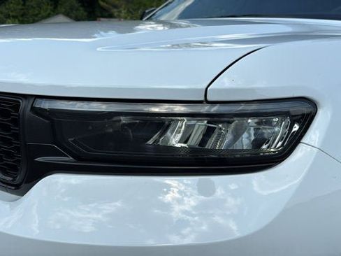 Certified 2025 Jeep Grand Cherokee L Altitude AWD/4WD image 8