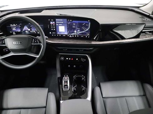 New 2025 Audi Q5 Premium Plus image 24