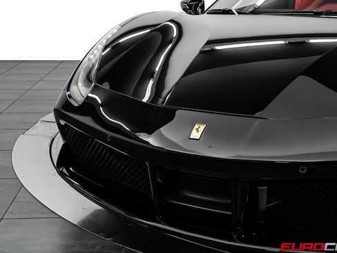 Used 2018 Ferrari 488 Spider RWD image 14