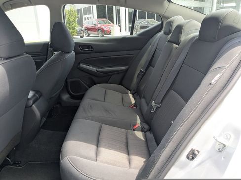 Used 2024 Nissan Altima 2.5 SV FWD image 12