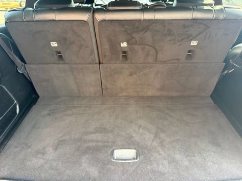 Used 2023 Jeep Wagoneer Series III w/ Preferred Equipment Group RWD image 19