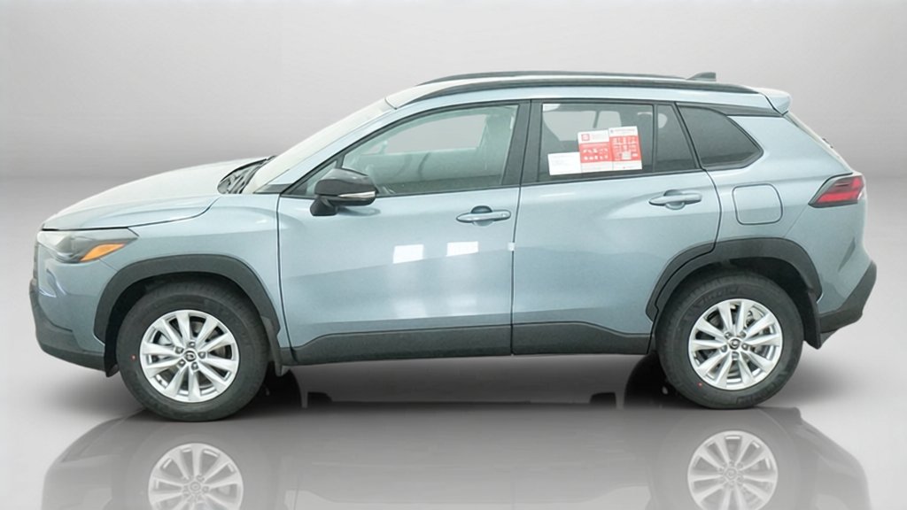 New 2026 Toyota Corolla Cross LE FWD image 2