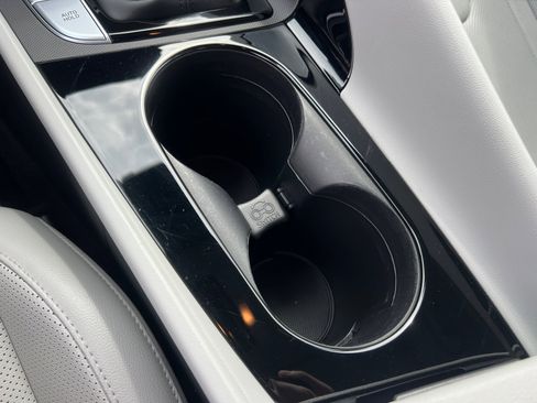 Certified 2023 Hyundai Elantra Limited FWD image 34