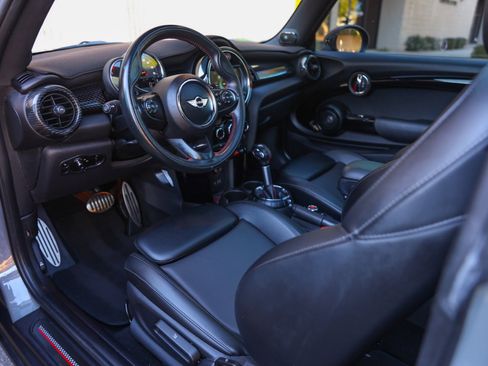 Used 2017 MINI Cooper S image 7