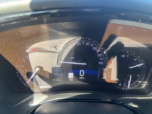 Used 2017 Cadillac XT5 Luxury w/ Driver Awareness Package AWD/4WD image 14