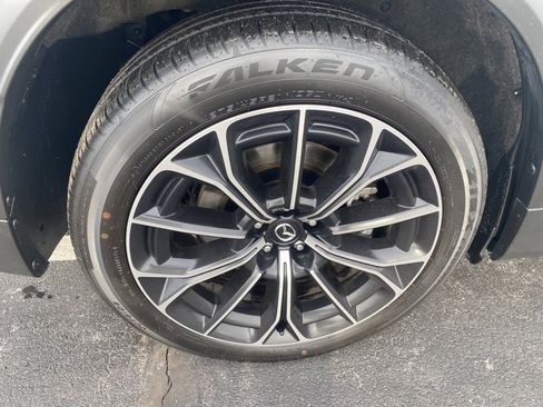 Certified 2025 MAZDA CX-70 Plug-In Hybrid w/ Premium Plus image 30