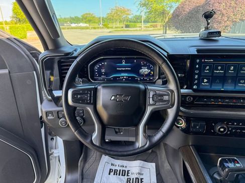 Used 2023 Chevrolet Silverado 1500 RST w/ Redline Edition AWD/4WD image 16