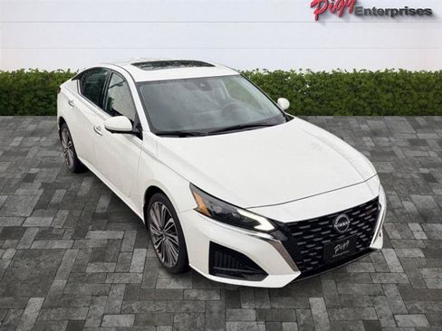 Used 2023 Nissan Altima 2.5 SL AWD/4WD image 9