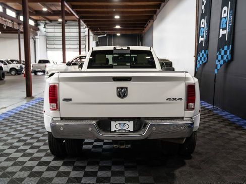 Used 2018 RAM 3500 Laramie w/ Convenience Group AWD/4WD image 4