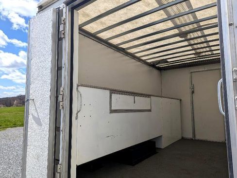 Used 2022 Chevrolet Express 3500 G3500 159 w/ Power Convenience Package image 10