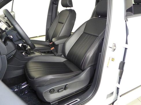 Used 2022 Volkswagen Tiguan SE R-Line FWD image 22