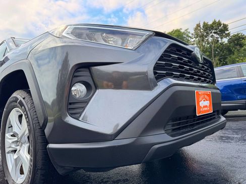 Used 2020 Toyota RAV4 XLE image 37