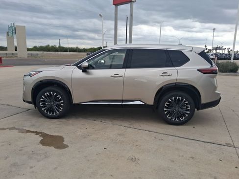New 2026 Nissan Rogue Platinum w/ Platinum Premium Package AWD/4WD image 4