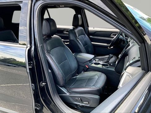 Used 2018 Ford Explorer Sport w/ Equipment Group 401A AWD/4WD image 21