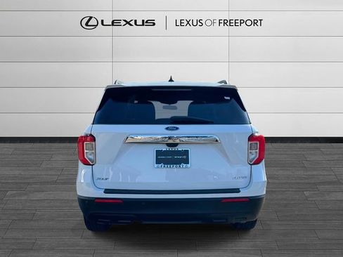 Used 2021 Ford Explorer XLT image 6