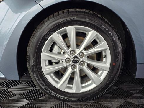 Used 2025 Toyota Corolla LE w/ LE Premium Package image 11